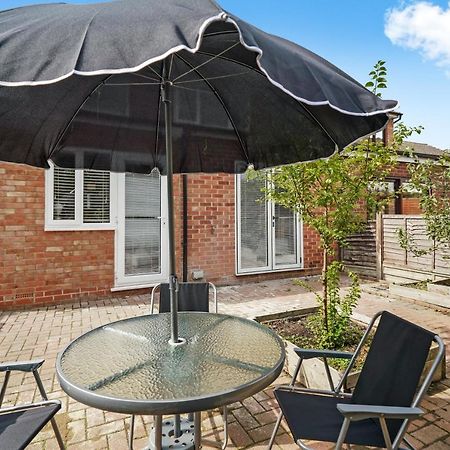 Boutique Heathrow Studio'S - Parking - Garden Apartamento Harmondsworth Exterior foto