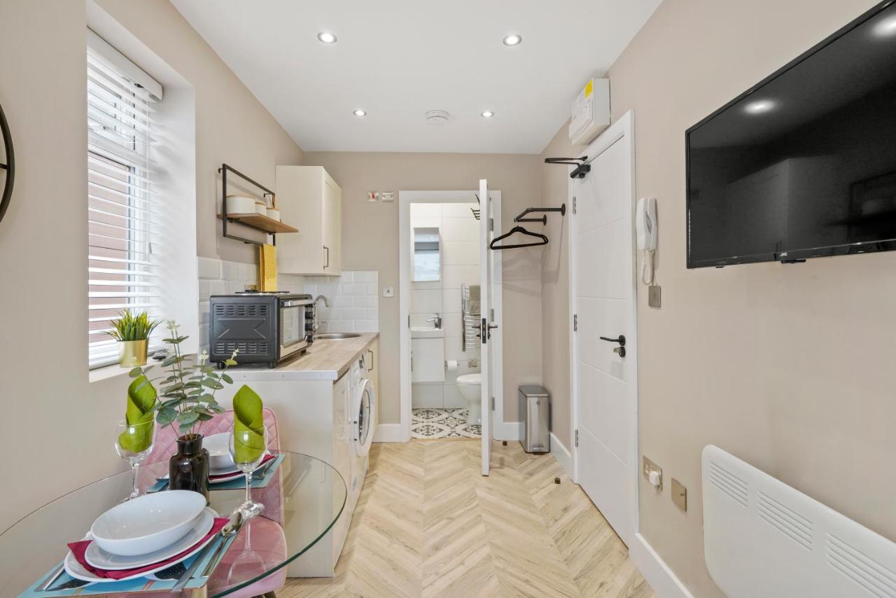 Boutique Heathrow Studio'S - Parking - Garden Apartamento Harmondsworth Exterior foto
