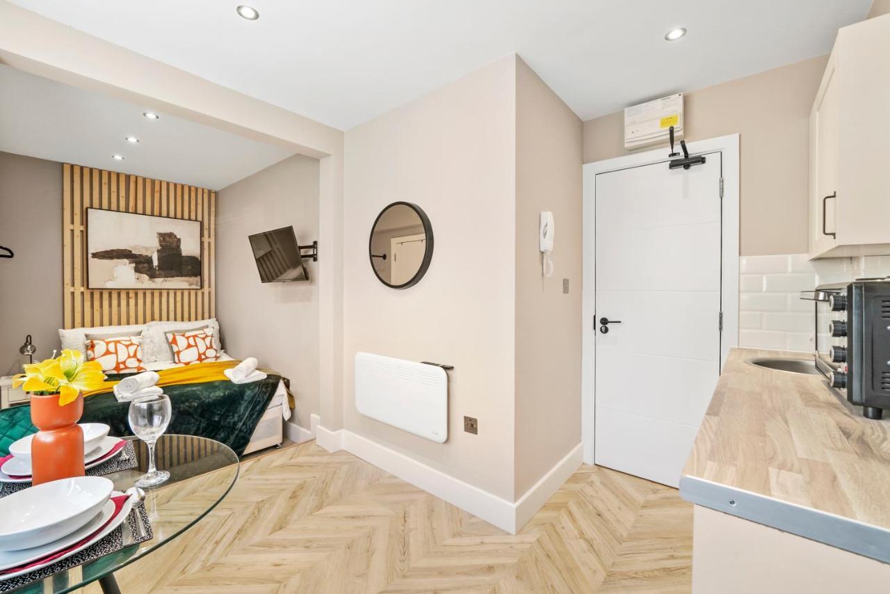 Boutique Heathrow Studio'S - Parking - Garden Apartamento Harmondsworth Exterior foto