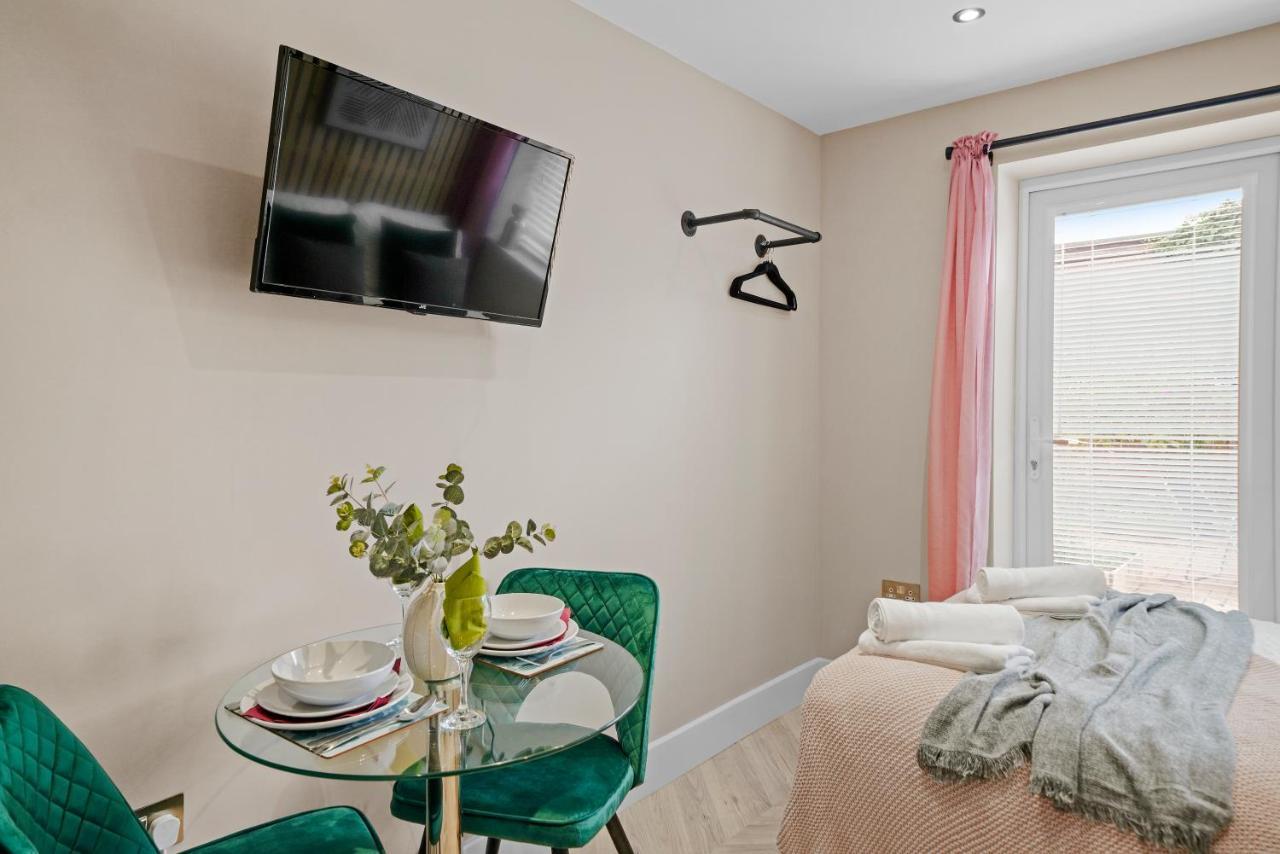 Boutique Heathrow Studio'S - Parking - Garden Apartamento Harmondsworth Exterior foto